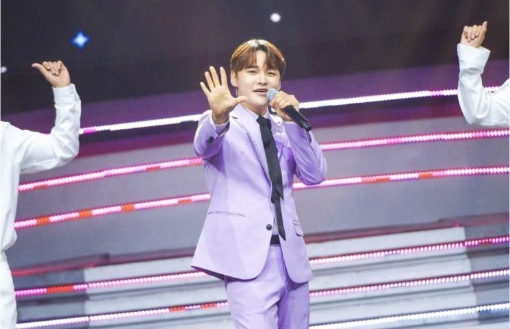박서진 보도 사진