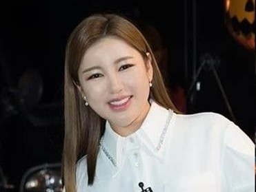 송가인 보도 사진