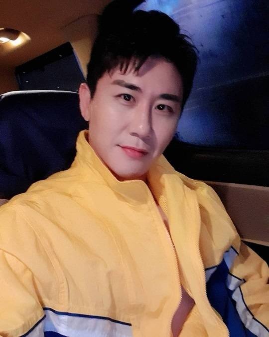 영탁 보도 사진