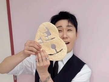 영탁 보도 사진